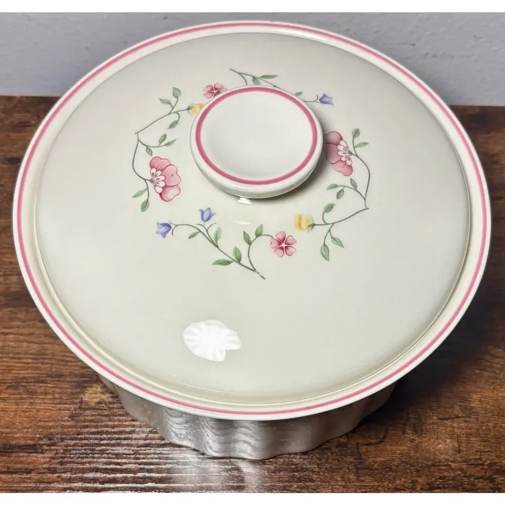 Vtg Johnson Brothers SUMMER CHINTZ 2.25Qt Covered Casserole Dish England chipped